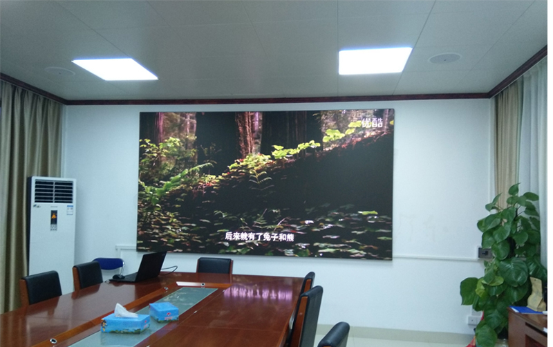 小間距l(xiāng)ed拼屏原理是什么?如何進行完善